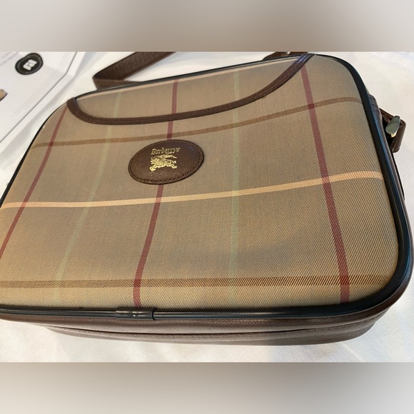 Burberry Burberrys Vintage Plaid Shoulder Bag with COA - Picture 5 of 10